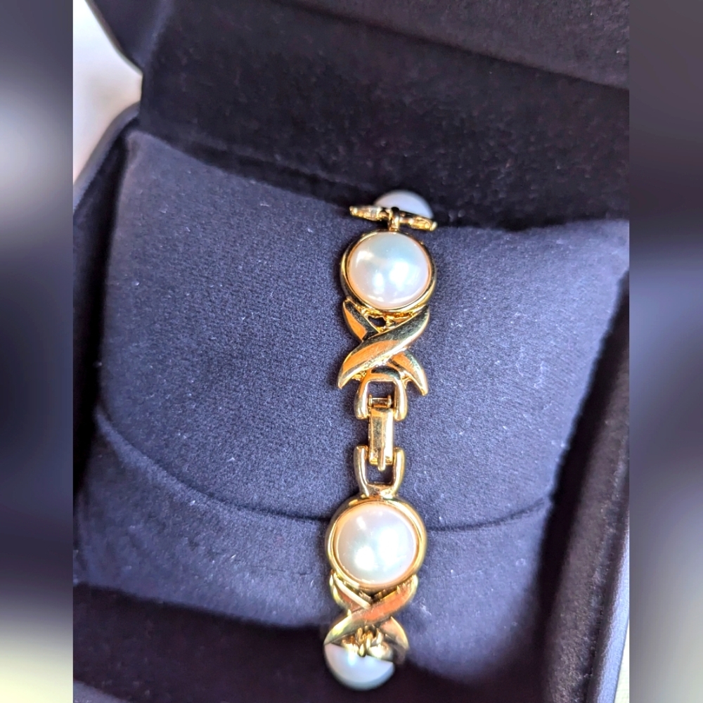 XO Vintage‎ Faux Pearl Bracelet - Picture 5 of 6